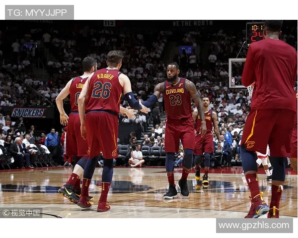 2016年NBA季后赛骑士与猛龙激战回顾及精彩瞬间分析