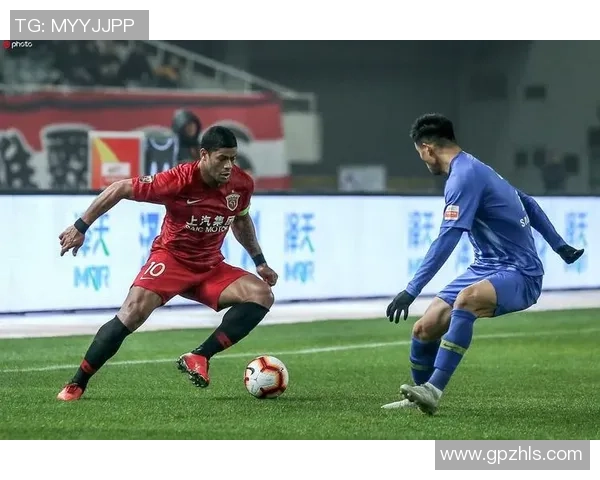 上港与苏宁精彩对决录像回放全程回顾与精彩瞬间分析