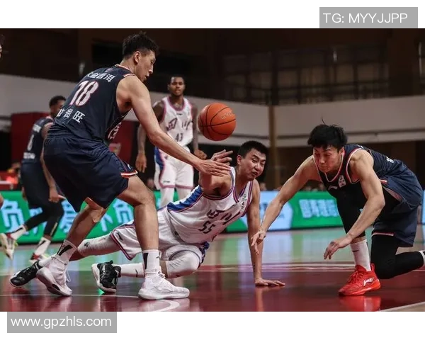 广东东莞男篮迎战深圳队全力争胜展现篮球激情与团队精神 广东东莞男篮迎战深圳队全力争胜展现篮球激情与团队精神