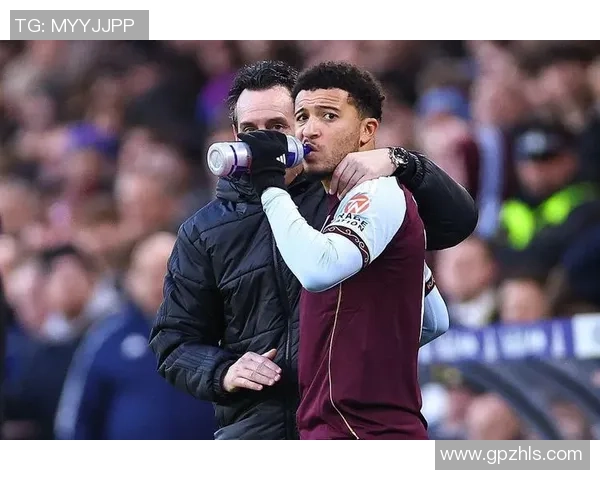 桑乔的崛起与挑战：从天才少年到足球场上的明星之路